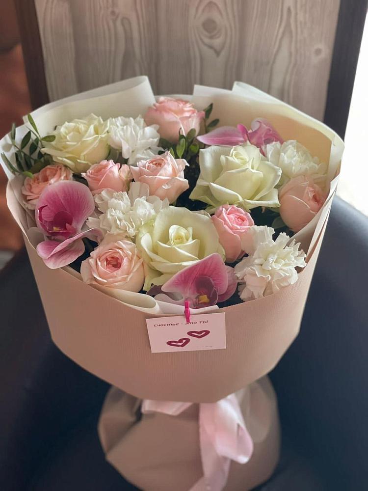 Букет цветов из: Орхидеи, Розы и Гвоздики в Алексеевке Белгородской области