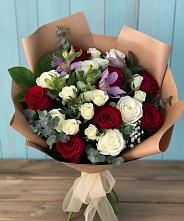 Букет цветов из:  Розы и Альстромерии в Алексеевке Белгородской области