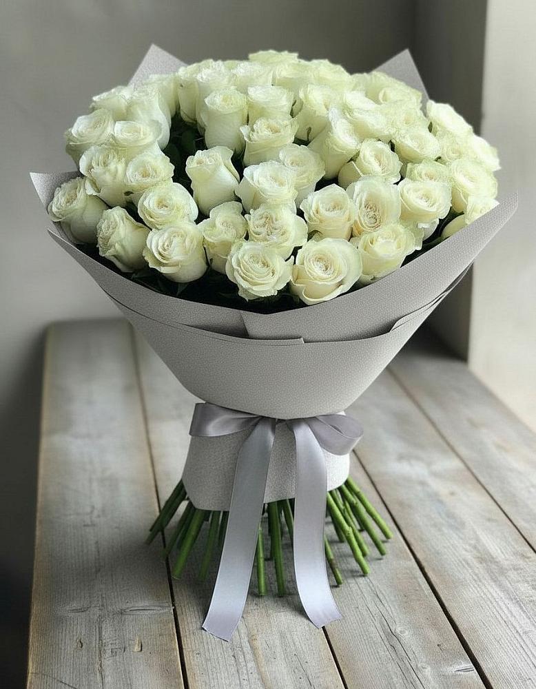 Букет 35 Белых роз в Алексеевке Белгородской области