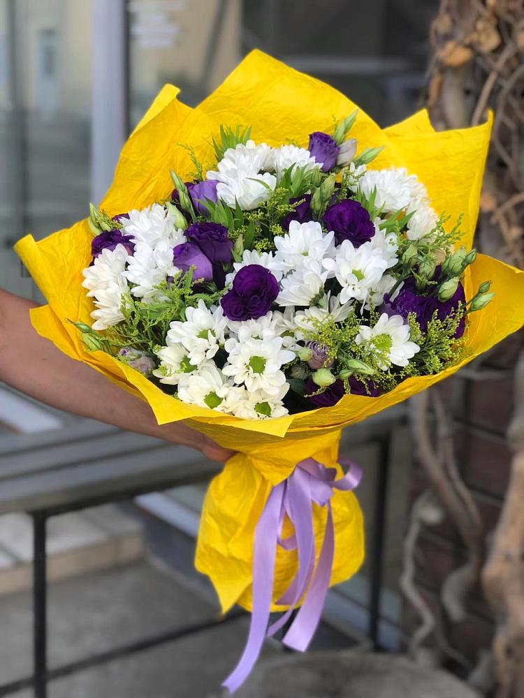 Букет цветов из: Ирисы, Хризантемы и Ромашки в Алексеевке Белгородской области