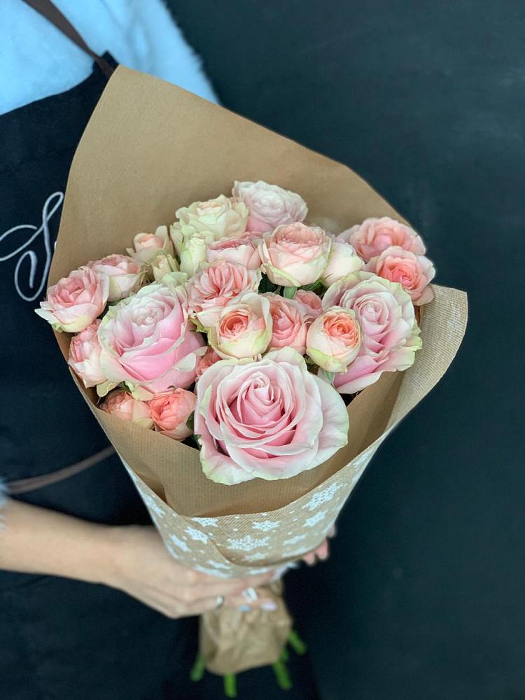 Букет цветов из: Хризантемы и Розы в Алексеевке Белгородской области