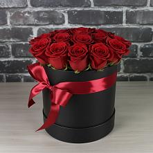 Цветочная композиция из Розы в шляпной коробке #REPLACE_PRED# Алексеевке Белгородской области