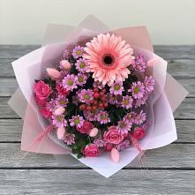 Букет цветов из:  Розы, Герберы и Хризантемы в Алексеевке Белгородской области