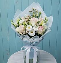 Букет цветов из:  Розы и Лизиантусы в Алексеевке Белгородской области