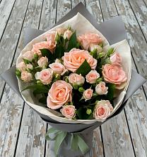 Букет цветов из:  Розы в Алексеевке Белгородской области