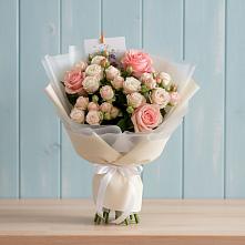 Букет цветов из:  Розы в Алексеевке Белгородской области