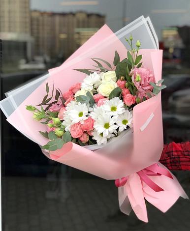 Букет цветов из: Розы, Лизиантусы и Хризантемы в Алексеевке Белгородской области