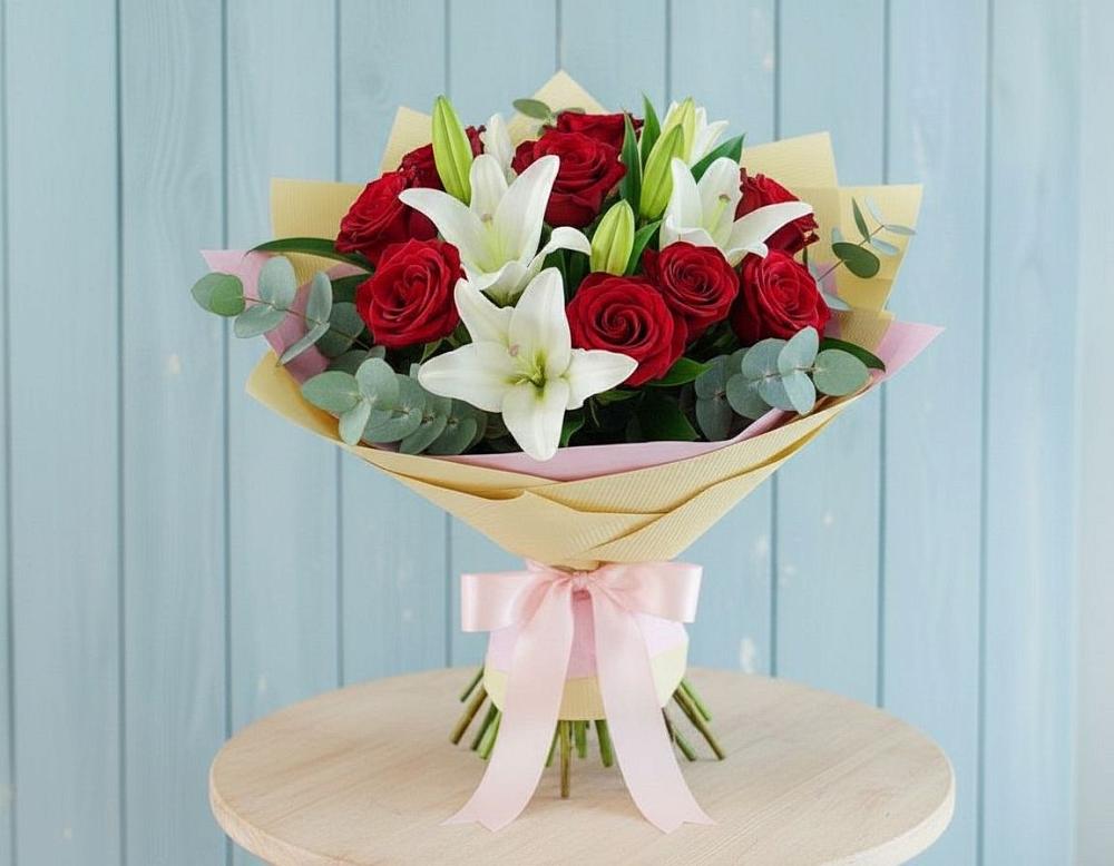 Букет цветов из: Лилии и Розы в Алексеевке Белгородской области